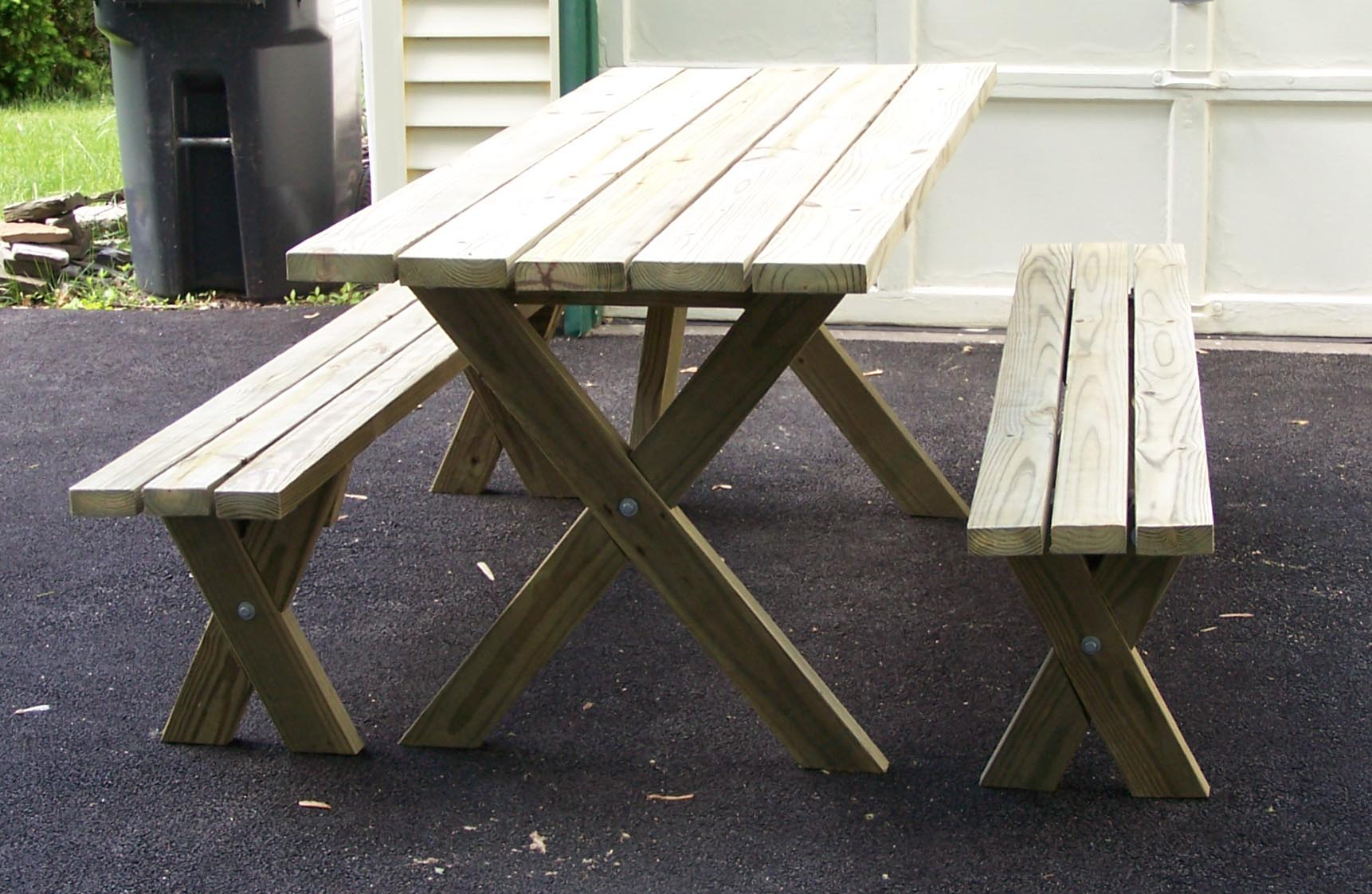 picnictable.jpg